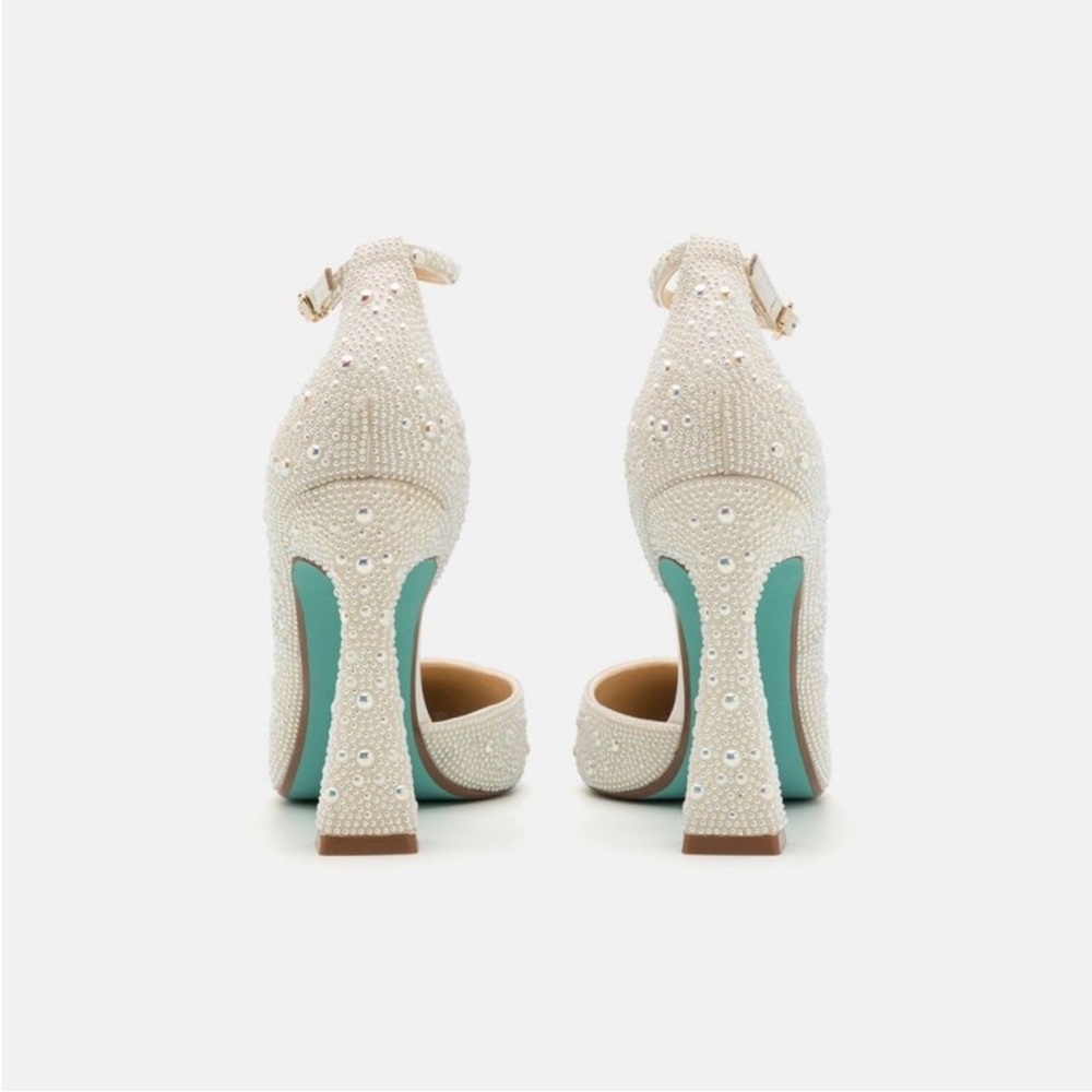 Betsey Johnson Ramsy Pearl Heel - Picture 3 of 8
